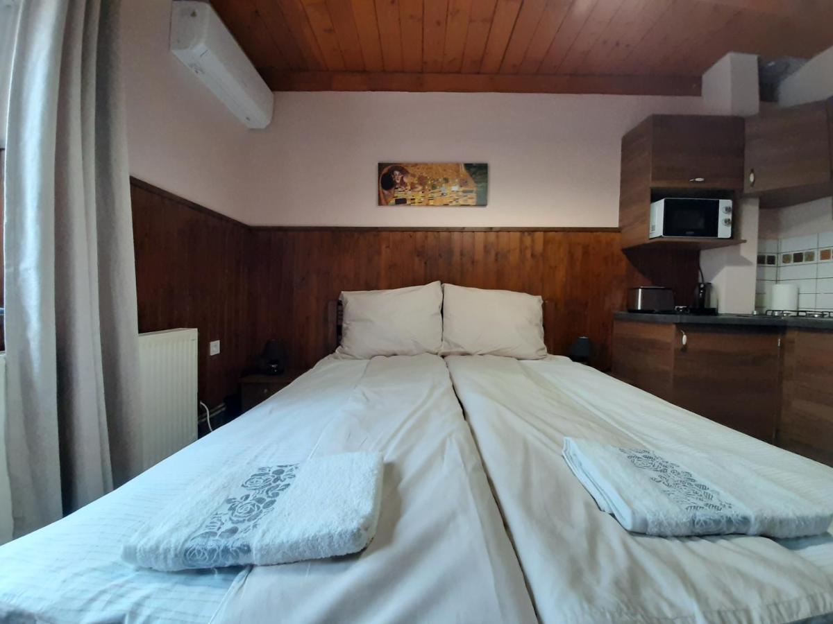 Egniss Apartman Bogacs Luaran gambar